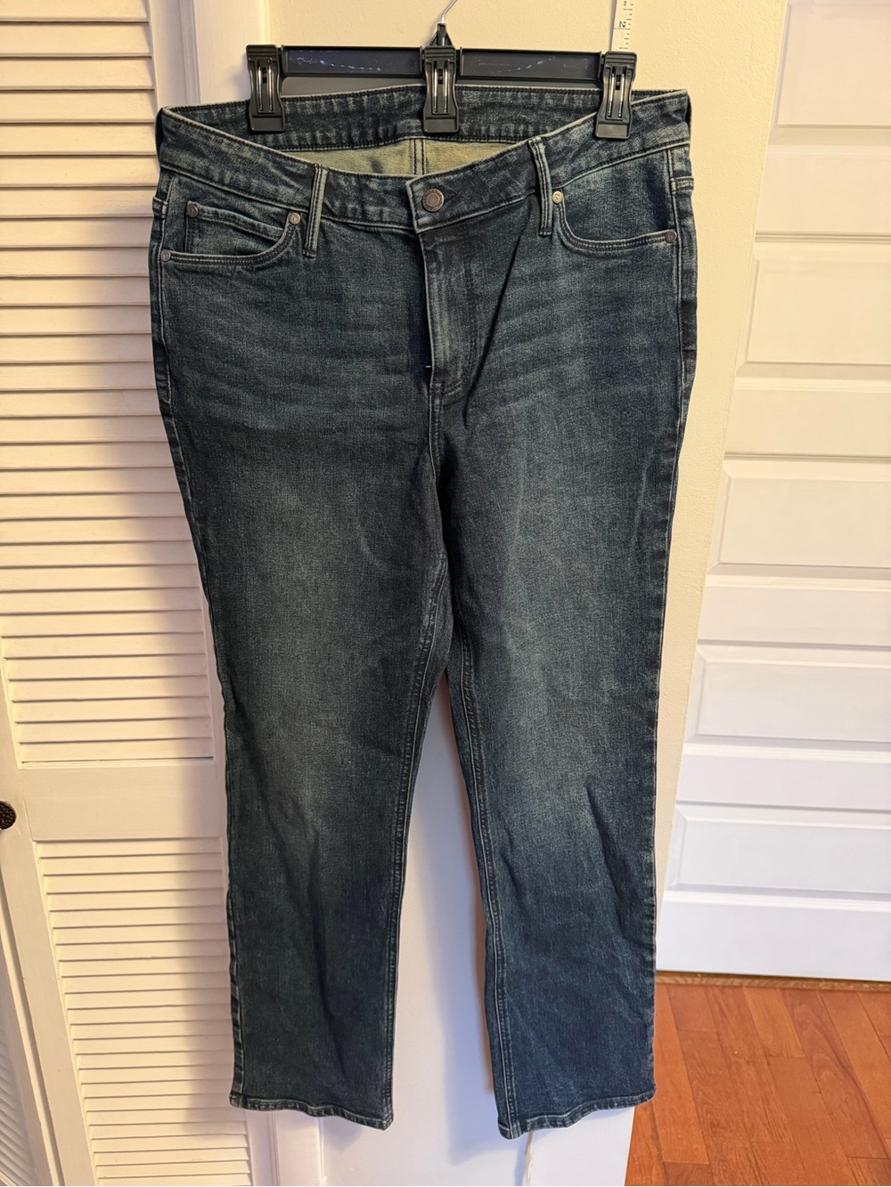 Vera Wang Dark Blue Denim Jeans with Metal Logo Button